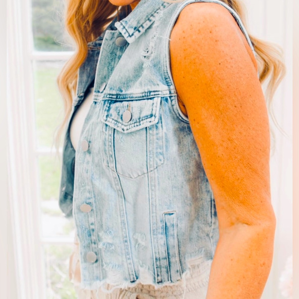 NWOT Risen Distressed Acid Washed Denim Vest